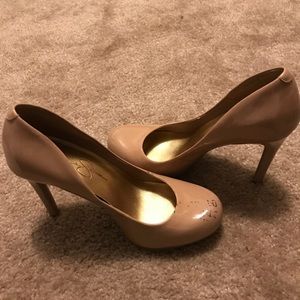 Jessica Simpson nude pumps sz6